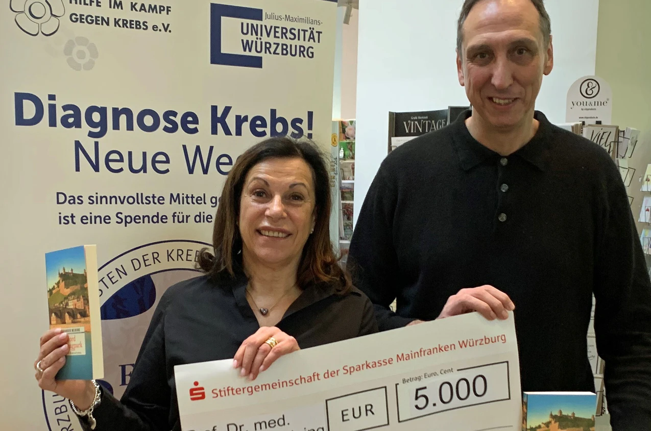 Wrzburger Doktor schreibt Buch  Einnahmen an Krebs-Forschung gespendet